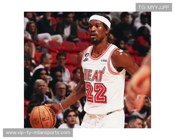 巴特勒脚步灵活突破上篮命中，热火紧紧拉住差距